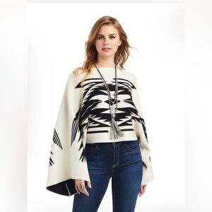 Ivory and Black Intarsia Chimayo Ariat Poncho